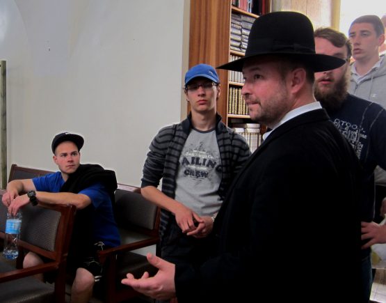 in the Avaroham avinu synagogue.