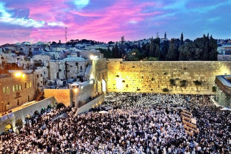 Western_Wall_Jerusalem_Shavuot2