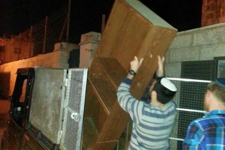 Jewish residence in the “muslim quarter” Jewish residence in the "muslim quarter"